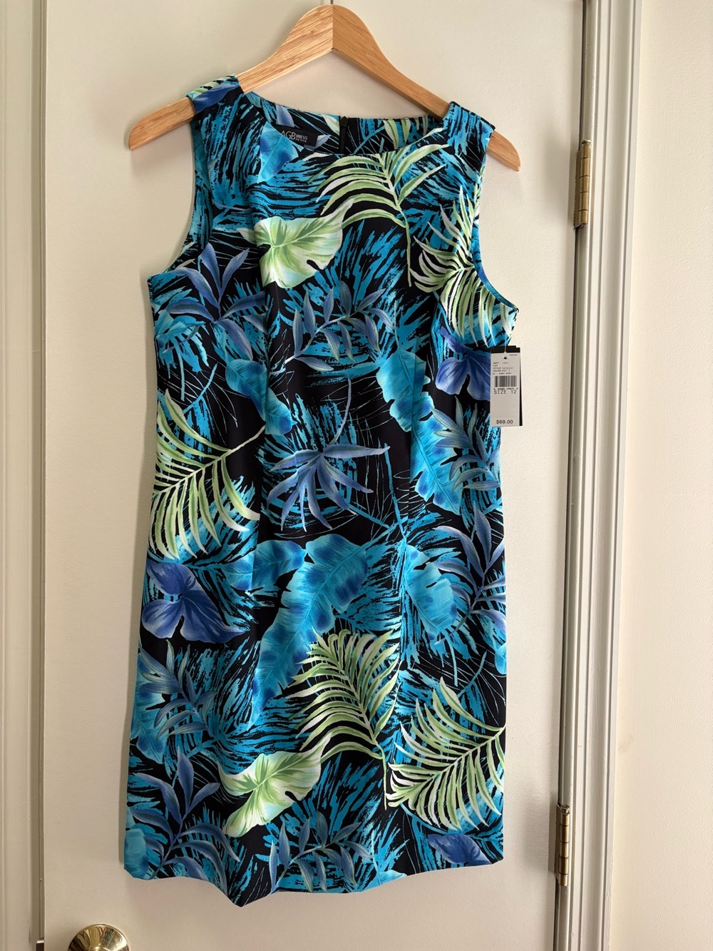 AGB Sleeveless Tropical Print Shift Dress - Blue/Green